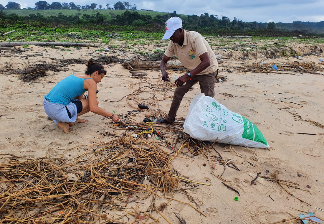 opération plage propre de l'association Help Congo