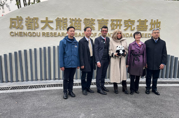 Visite de Rodolphe Delord et de Brigitte Macron à Chengdu